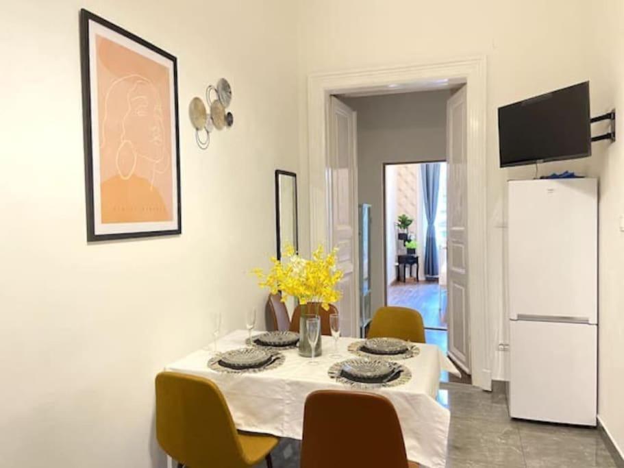 Apartamento 西火车站舒适3间客房
